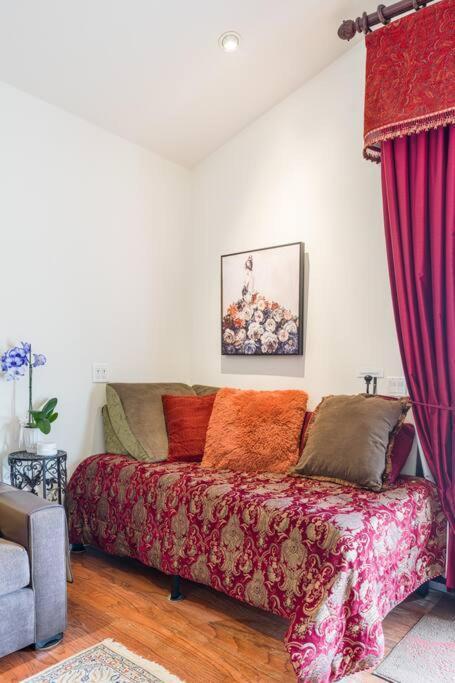 Entire Second Flr - Santa Monica Luxury Roman Villa Лос-Анджелес Екстер'єр фото