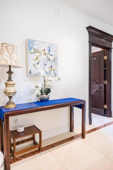Entire Second Flr - Santa Monica Luxury Roman Villa Лос-Анджелес Екстер'єр фото