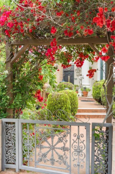 Entire Second Flr - Santa Monica Luxury Roman Villa Лос-Анджелес Екстер'єр фото