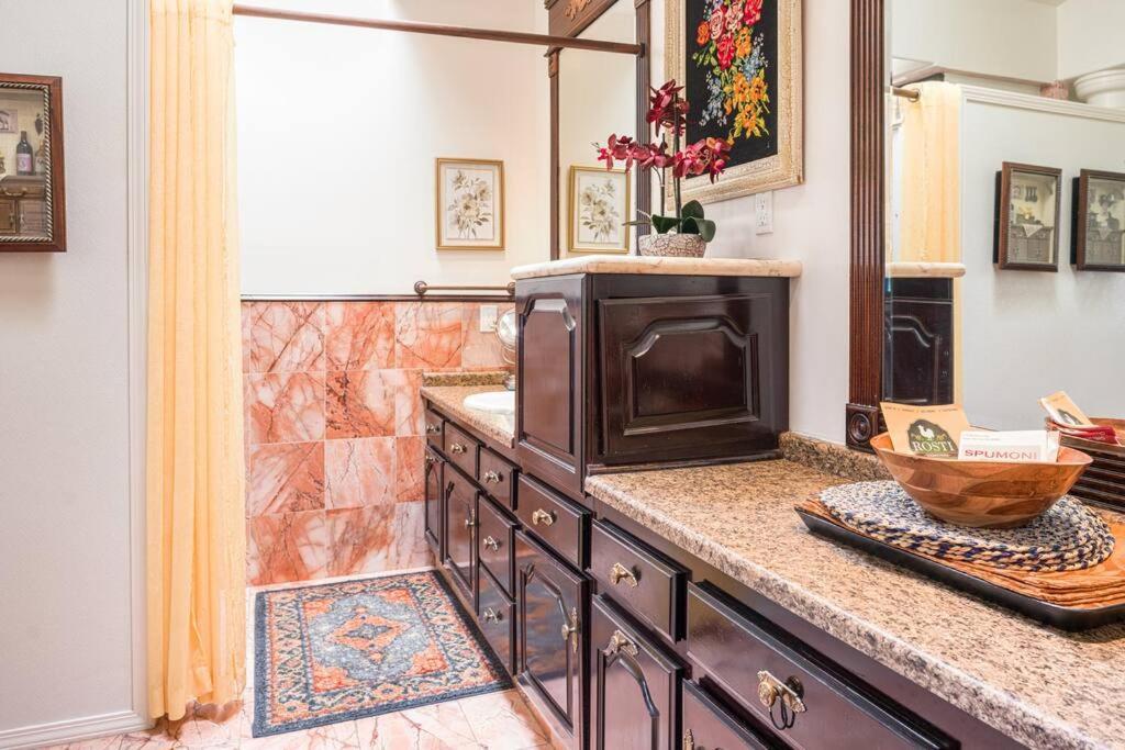 Entire Second Flr - Santa Monica Luxury Roman Villa Лос-Анджелес Екстер'єр фото