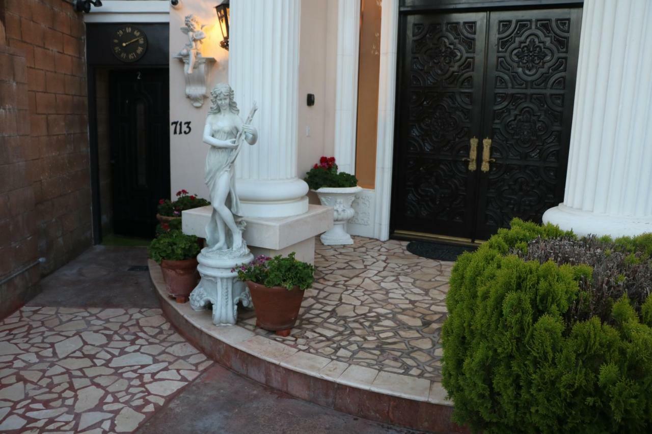 Entire Second Flr - Santa Monica Luxury Roman Villa Лос-Анджелес Екстер'єр фото