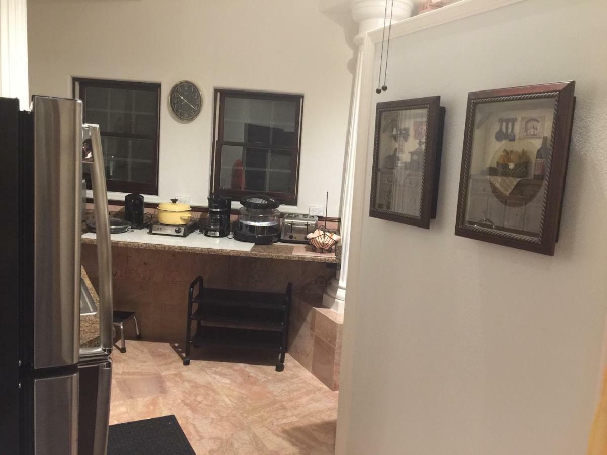 Entire Second Flr - Santa Monica Luxury Roman Villa Лос-Анджелес Екстер'єр фото